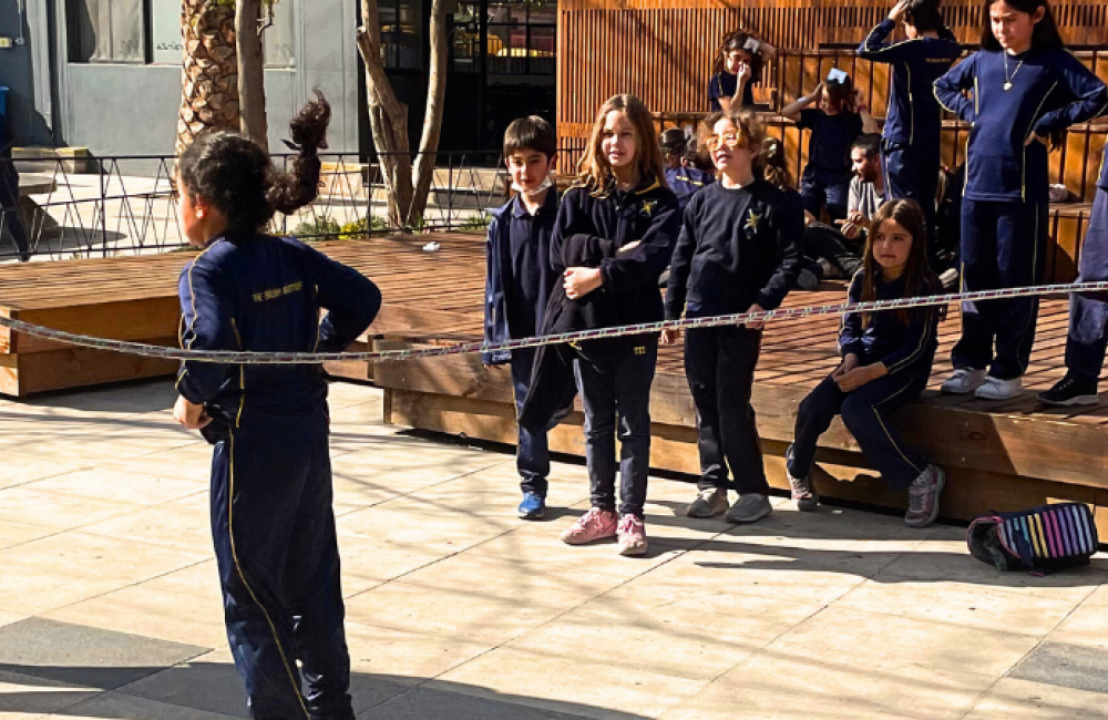 Monitores de Recreo: fomentando el aprendizaje socioemocional a través del juego