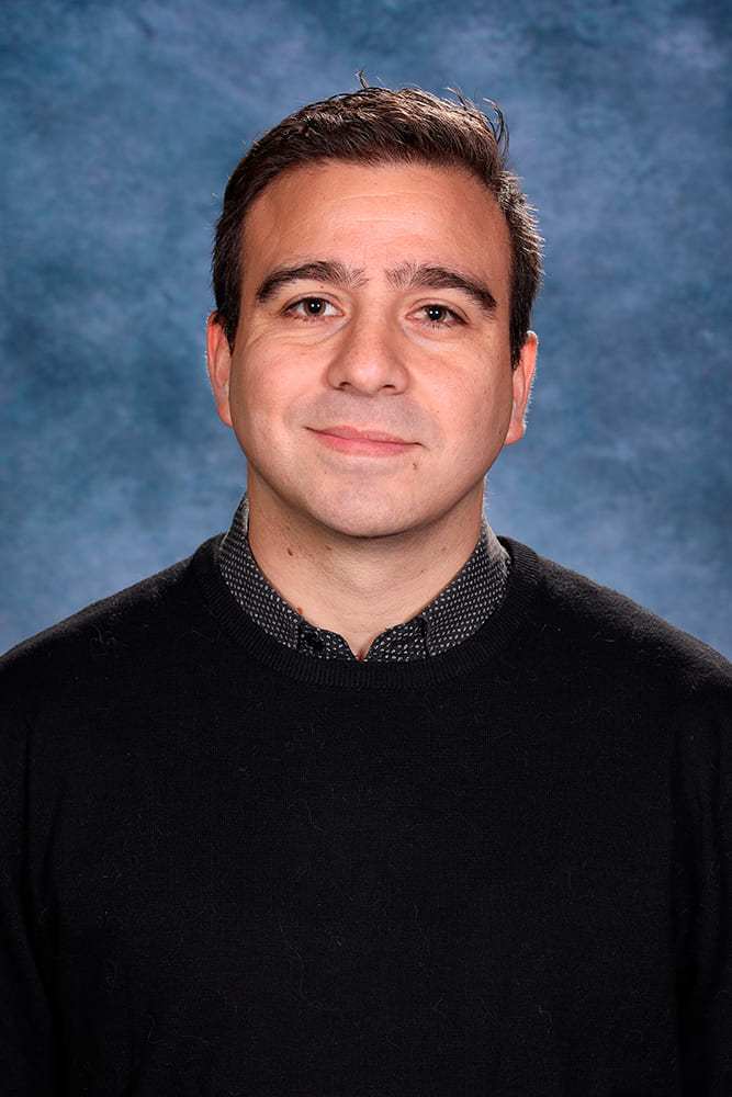 Retrato de Nicolás Ayub, integrante del equipo del Colegio TEI